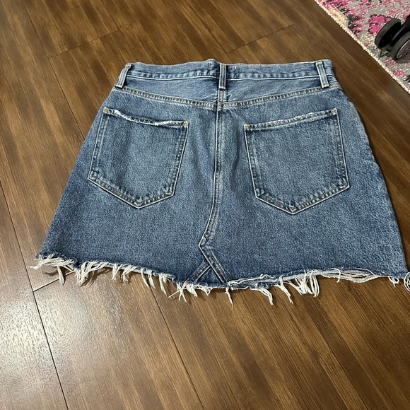 AGOLDE Quinn high rise distressed denim skirt in ransom wash A068C-811 size 28 - Picture 10 of 10